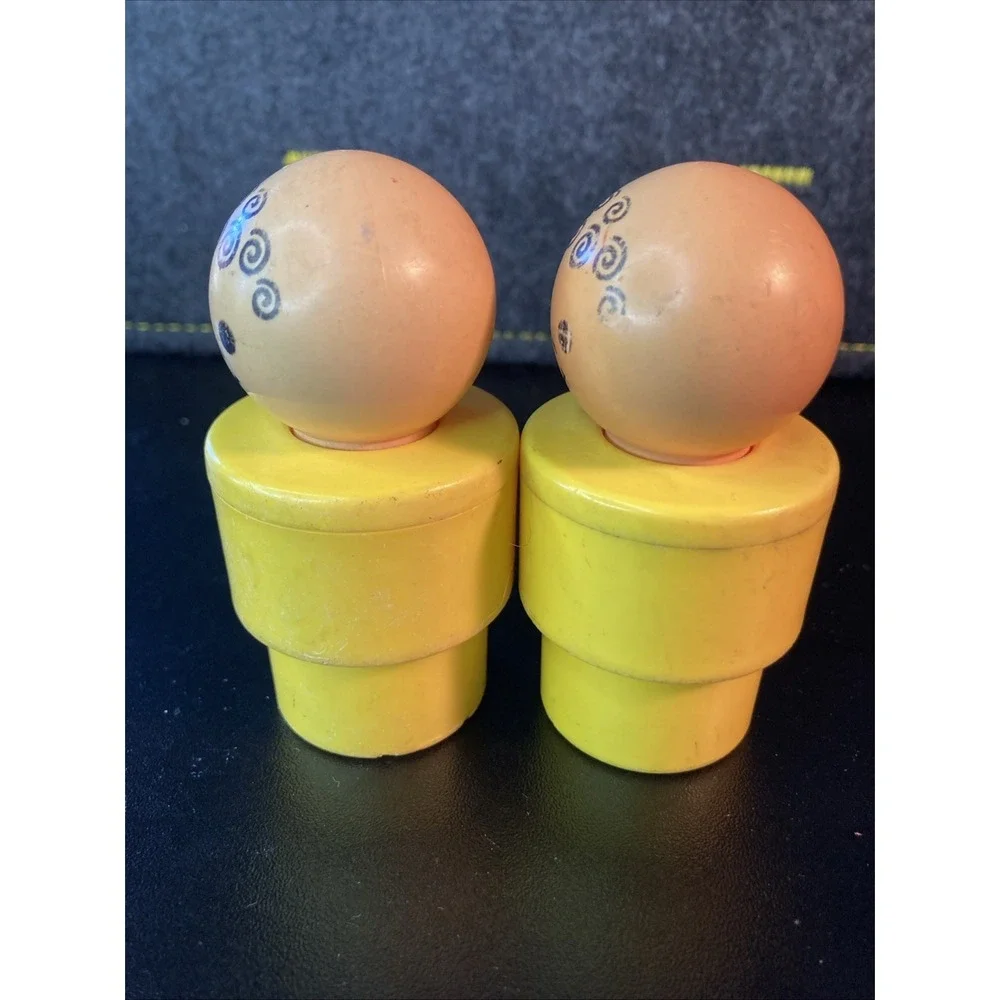 1974 2 Vintage Fisher Price‎ Little People Yellow Jumbo 3.5